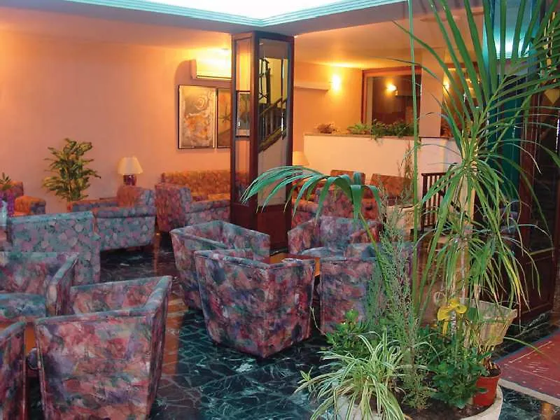 Hotel Sur Cala Bona  2*, Cala Bona (Mallorca)
