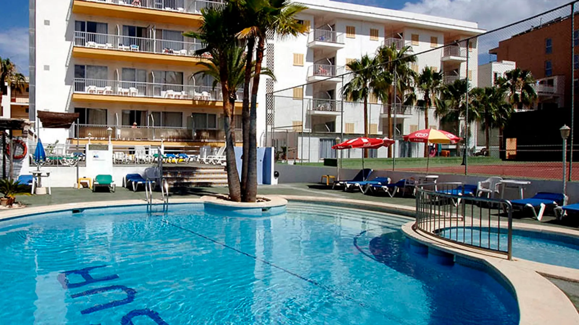 Hotel Sur Cala Bona  2*, Cala Bona (Mallorca)